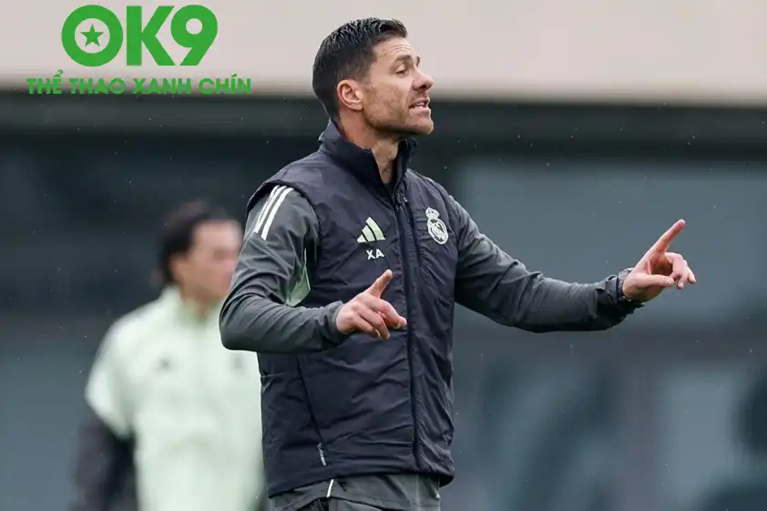 HLV Xabi Alonso thấu hiểu quyết định của Mbappe khi nhường penalty cho Vinicius (Ảnh: CLB) HLV Xabi Alonso thấu hiểu quyết định của Mbappe khi nhường penalty cho Vinicius (Ảnh: CLB)